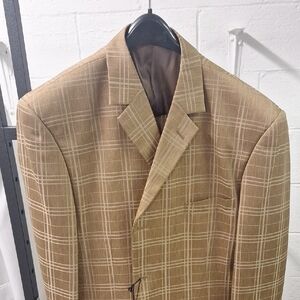 Elegant Brown Plaid Men's Blazer